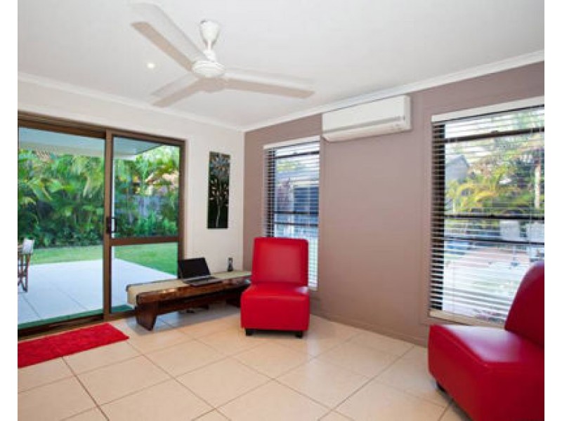 37 Pacific Dr, Blacks Beach QLD 4740