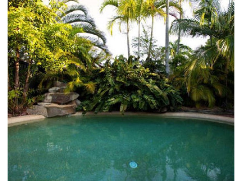 37 Pacific Dr, Blacks Beach QLD 4740