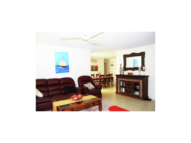 14 Lois St, Mount Pleasant QLD 4740