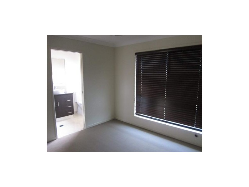 15 Amelia Drive, Mirani QLD 4754