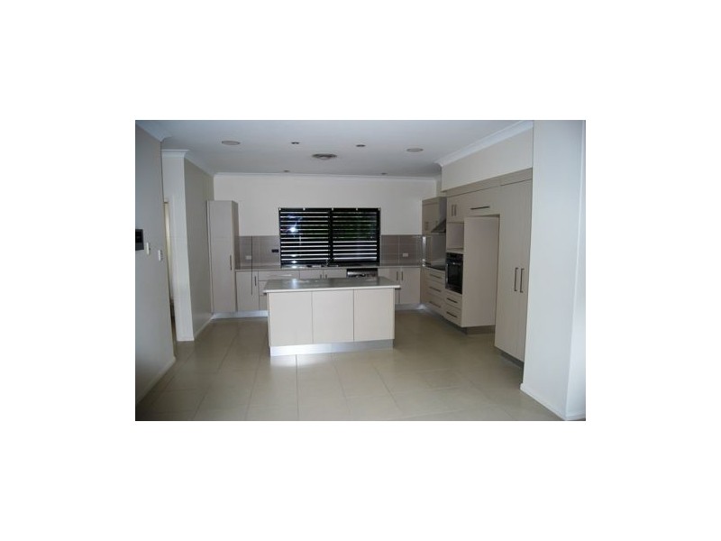 2/15 Hackett Street, Campwin Beach QLD 4737