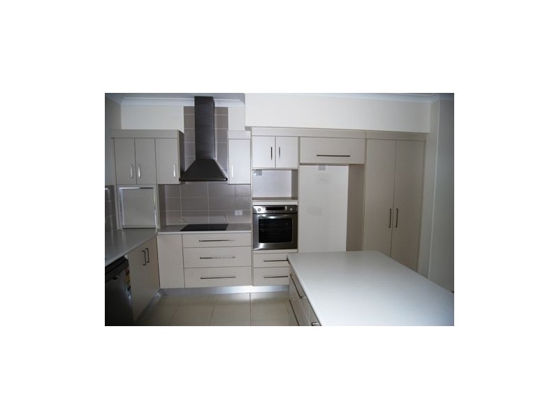 2/15 Hackett Street, Campwin Beach QLD 4737