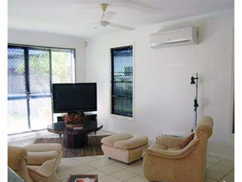 6 Fairmeadow Dr, Mount Pleasant QLD 4740