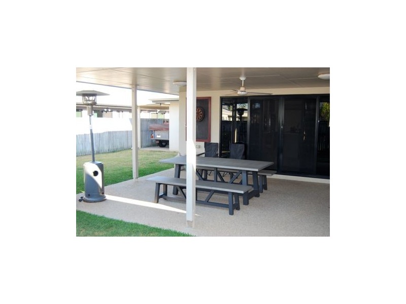 3 Vesta Lane, Ooralea QLD 4740