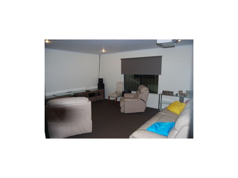 3 Vesta Lane, Ooralea QLD 4740