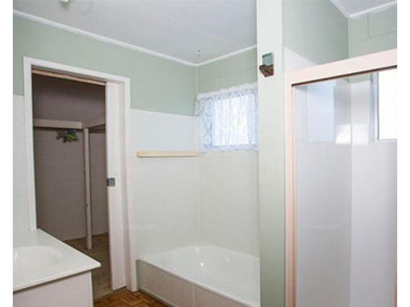 3B Rural View DR, Rural View QLD 4740