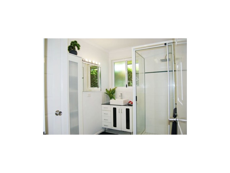 21 Avocado Crt, Beaconsfield QLD 4740