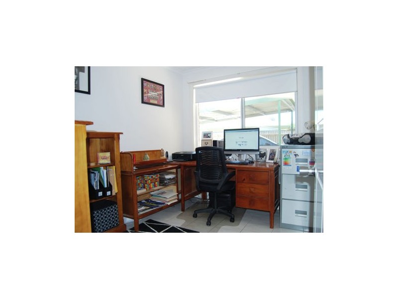 21 Avocado Crt, Beaconsfield QLD 4740