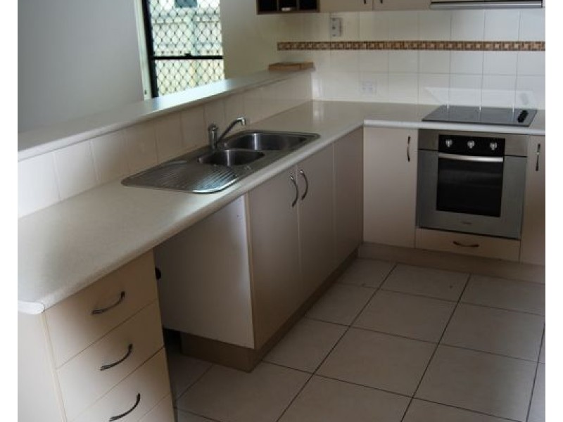 12 Hansen Court, Marian QLD 4753