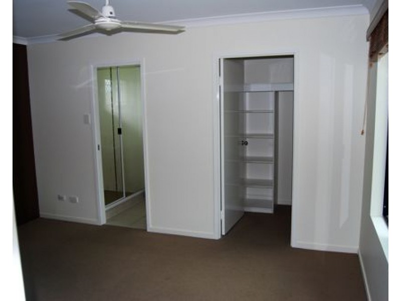 12 Hansen Court, Marian QLD 4753