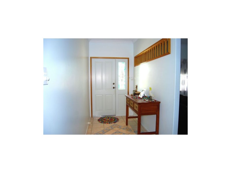 13 Chelsea Cr, Glenella QLD 4740