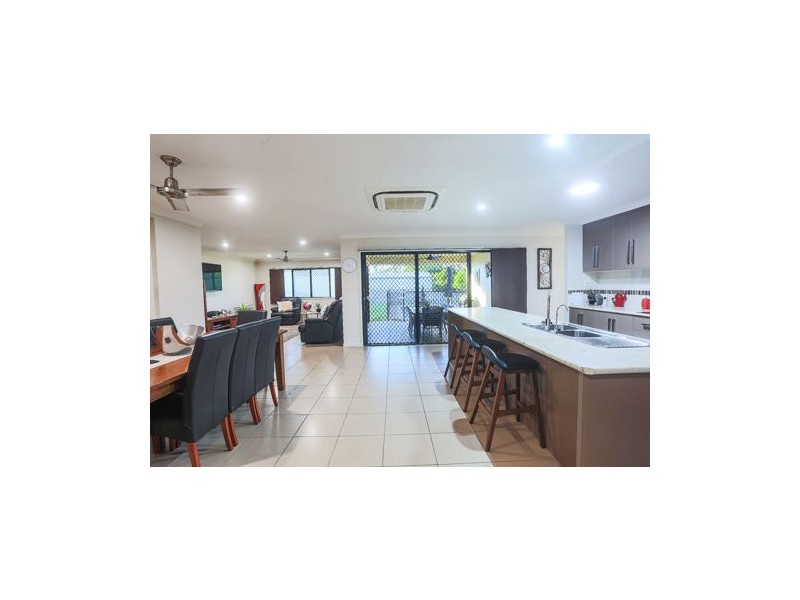 47 Hinze Crt, Rural View QLD 4740