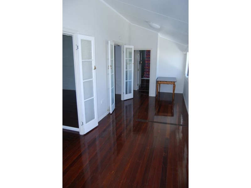 10 Mackenzie Street, West Mackay QLD 4740