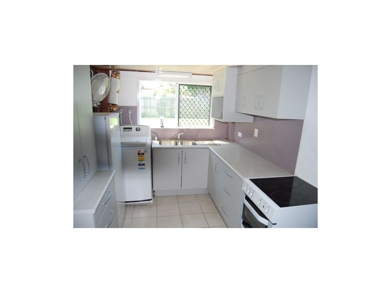 10 Mackenzie Street, West Mackay QLD 4740