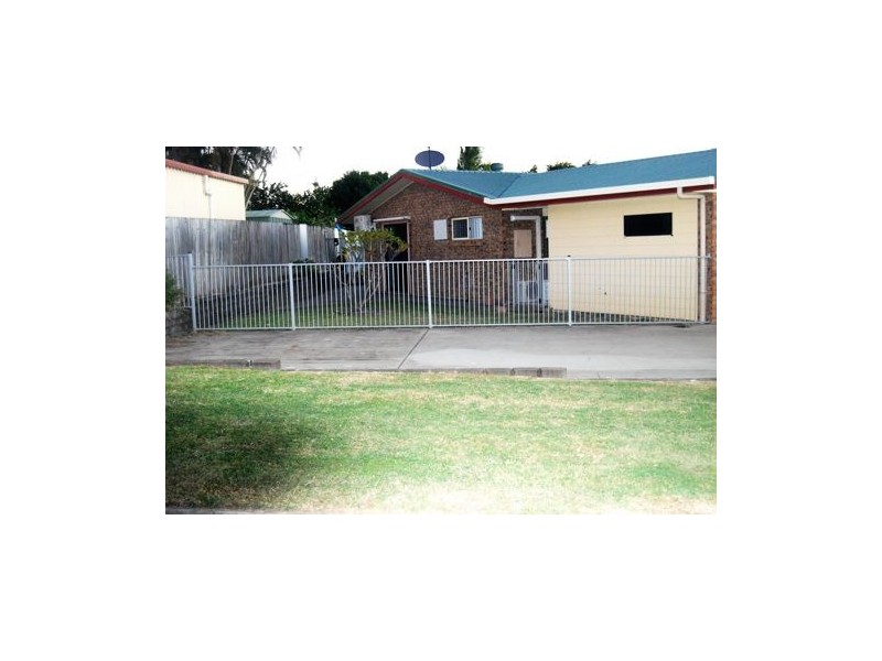 3 Abel Tasman Court, Rural View QLD 4740