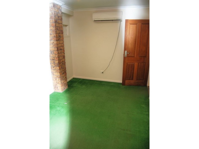 3 Abel Tasman Court, Rural View QLD 4740