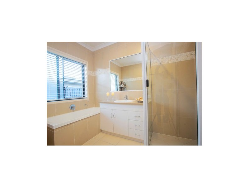 10 Miami Tce, Blacks Beach QLD 4740