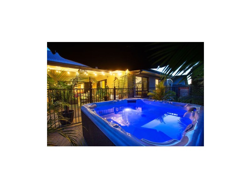 10 Miami Tce, Blacks Beach QLD 4740