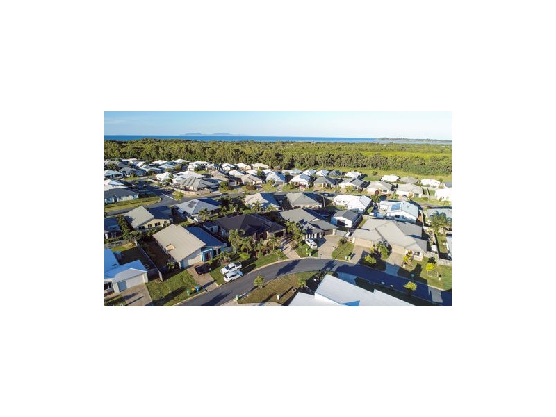 10 Miami Tce, Blacks Beach QLD 4740