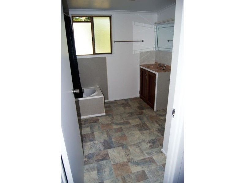 15 Wattle Street, Andergrove QLD 4740