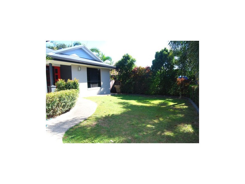 13 Murrays Rd, Glenella QLD 4740