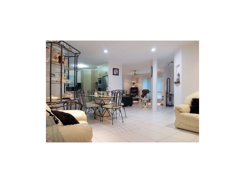 13 Murrays Rd, Glenella QLD 4740