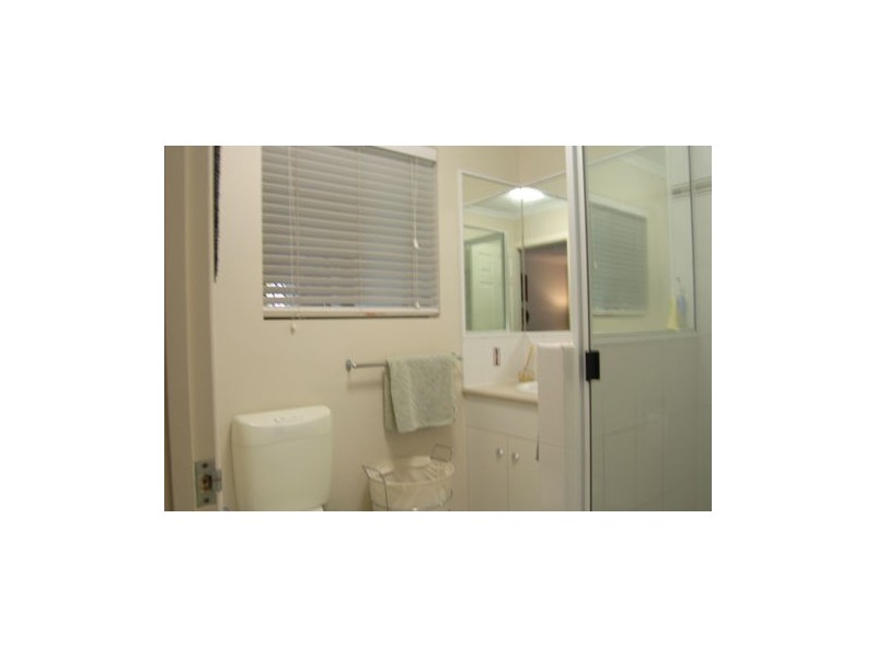 13 Murrays Rd, Glenella QLD 4740