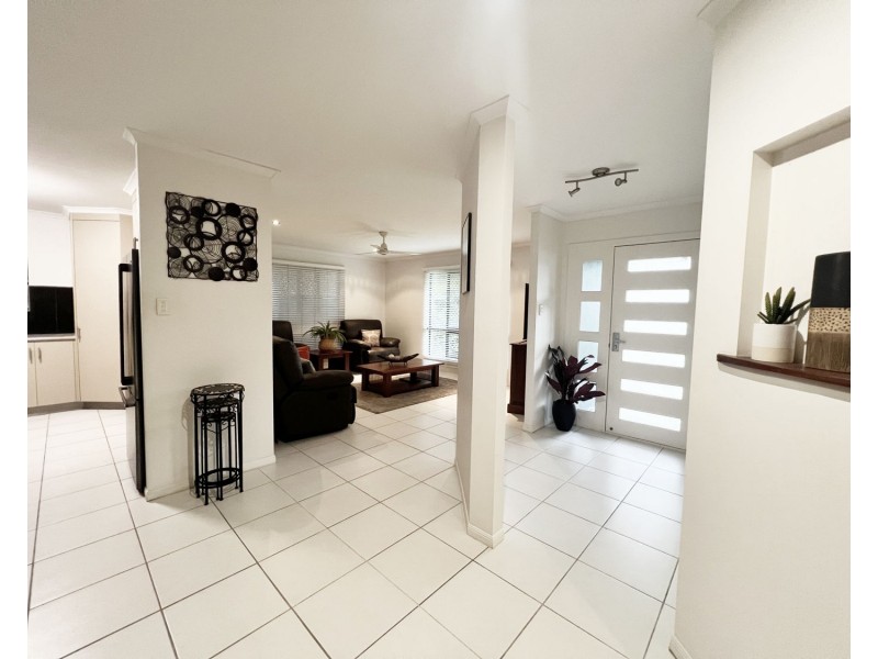 13 Murrays Rd, Glenella QLD 4740