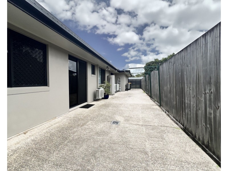 13 Murrays Rd, Glenella QLD 4740