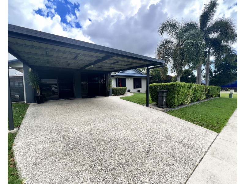 13 Murrays Rd, Glenella QLD 4740