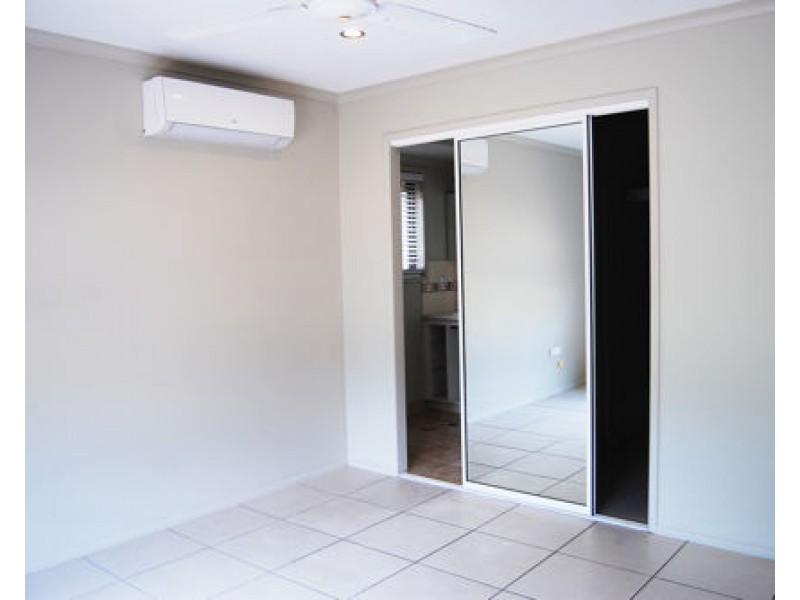 3 Elva Crt, Glenella QLD 4740