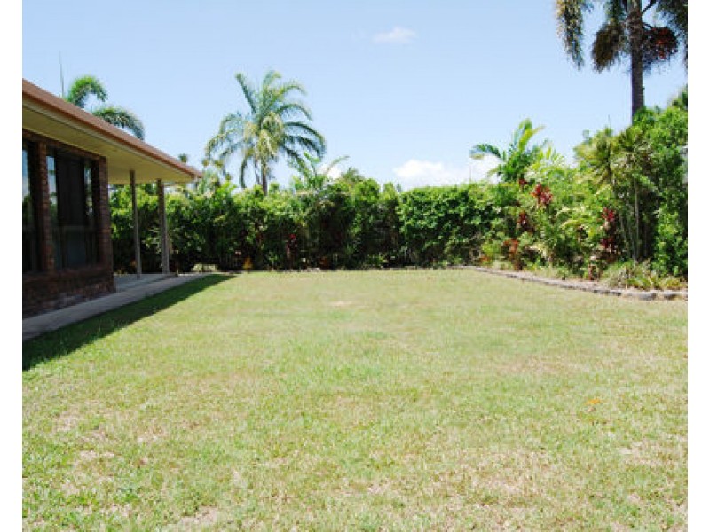 3 Elva Crt, Glenella QLD 4740