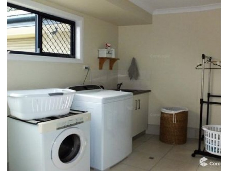 17 Wing Cr, Mount Pleasant QLD 4740