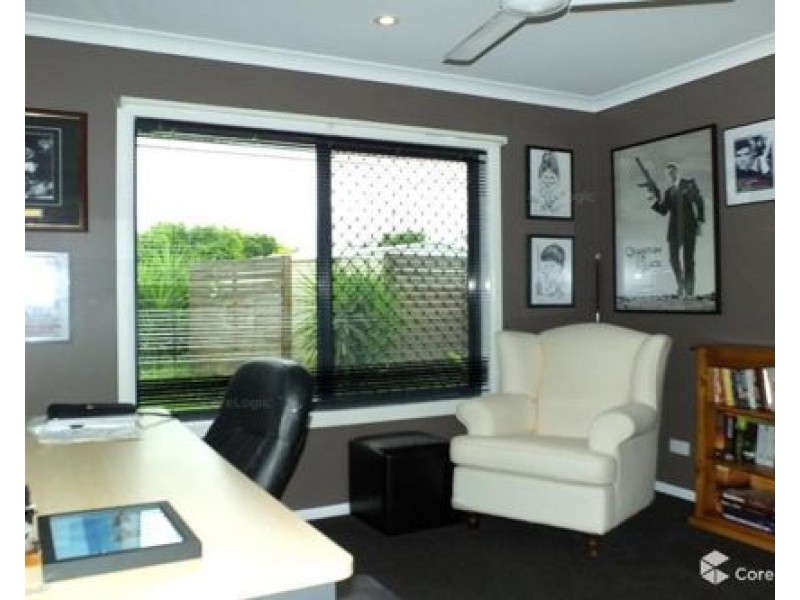 17 Wing Cr, Mount Pleasant QLD 4740