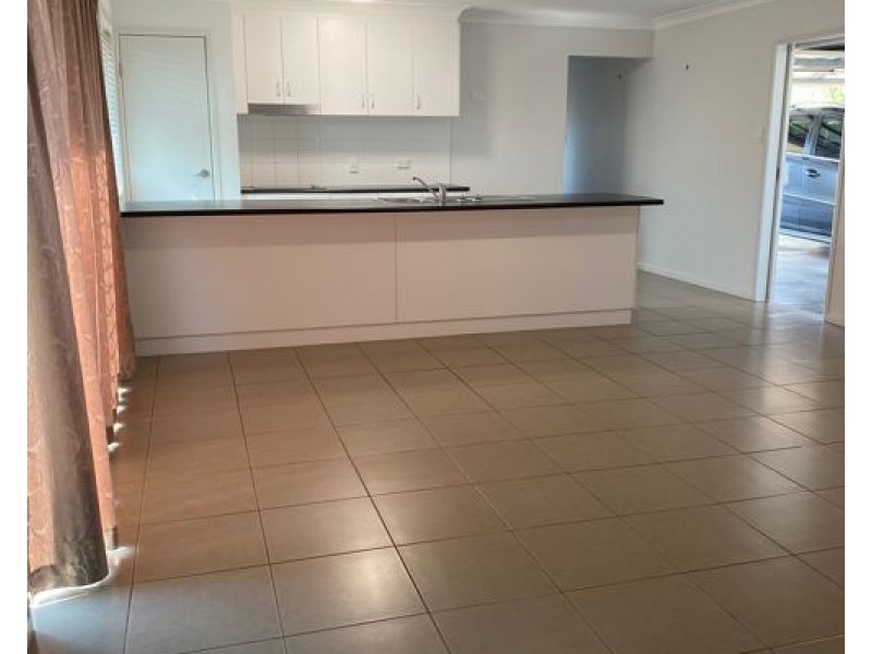 34 Debbiesue Dr, Mount Pleasant QLD 4740