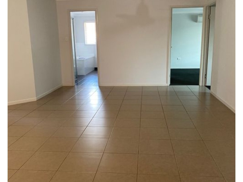 34 Debbiesue Dr, Mount Pleasant QLD 4740