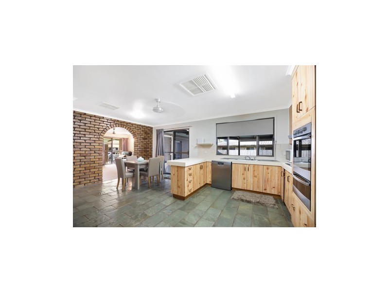 8 Murrays Rd, Mount Pleasant QLD 4740