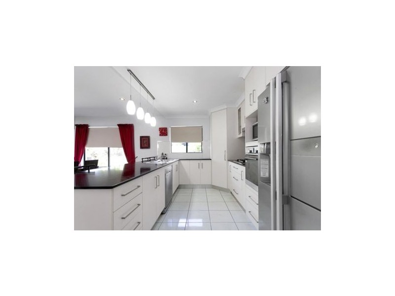 7 Roma Crt, Beaconsfield QLD 4740