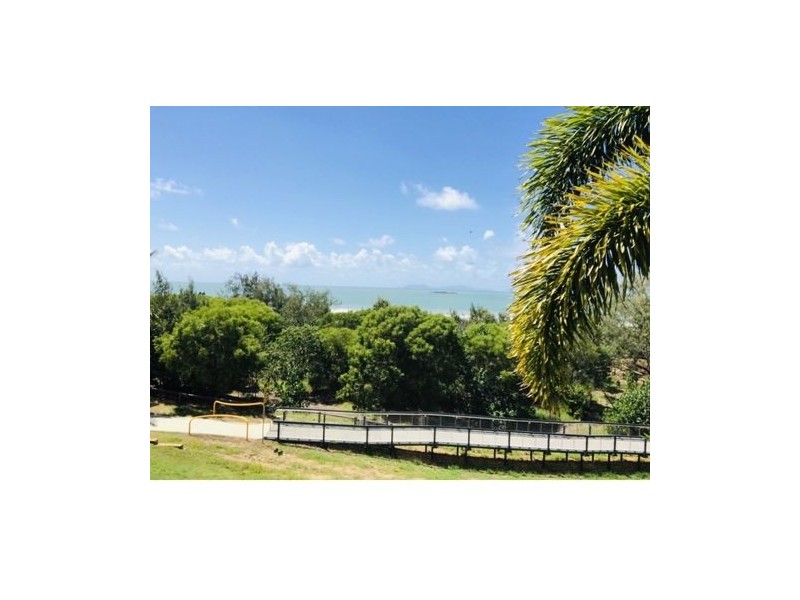 2 9 Homestead Bay Ave, Bucasia QLD 4750