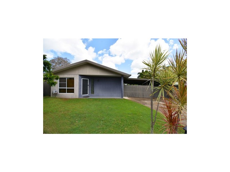 11 Linda St, Bucasia QLD 4750