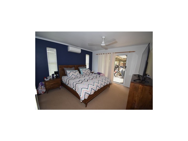 11 Linda St, Bucasia QLD 4750