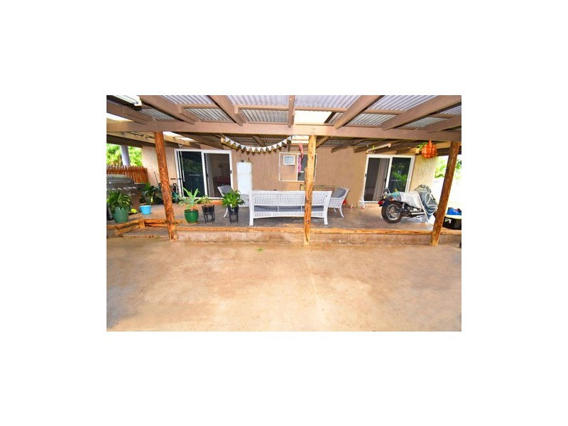 11 Linda St, Bucasia QLD 4750