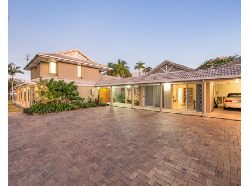 6 Island Close, Shoal Point QLD 4750