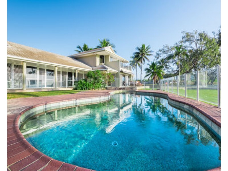 6 Island Close, Shoal Point QLD 4750
