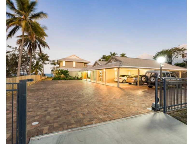 6 Island Close, Shoal Point QLD 4750