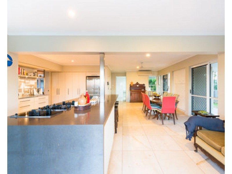 6 Island Close, Shoal Point QLD 4750