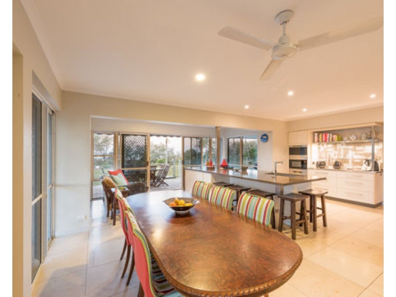 6 Island Close, Shoal Point QLD 4750