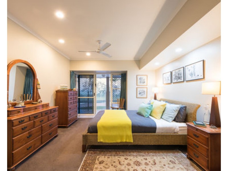 6 Island Close, Shoal Point QLD 4750