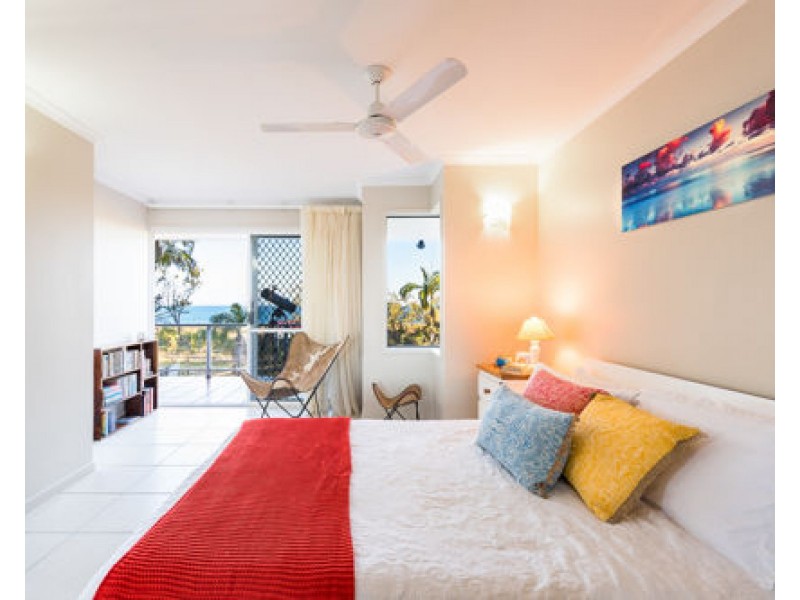 6 Island Close, Shoal Point QLD 4750