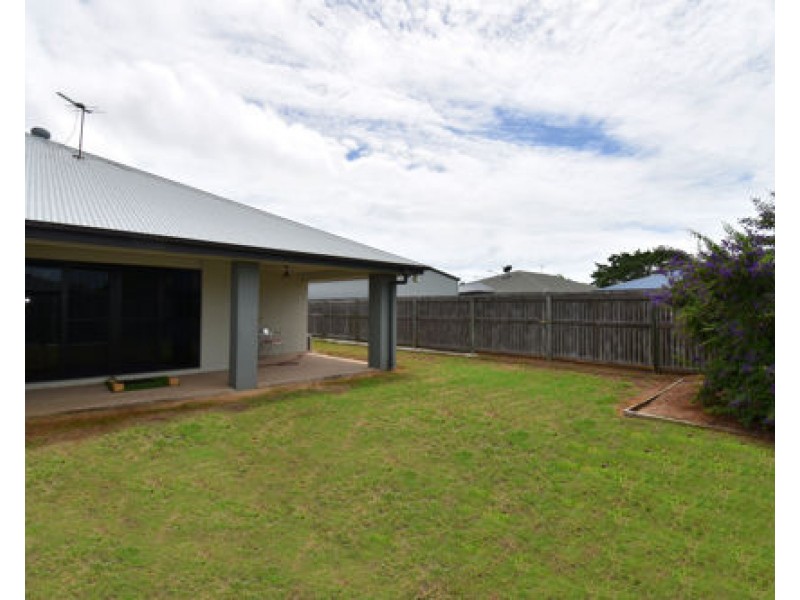 1/9 Galleon Circuit, Bucasia QLD 4750